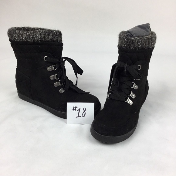 G by GuessPuck Black quilted combat boots - Picture 2 of 7